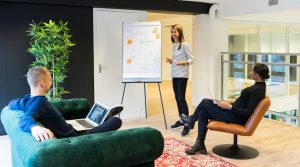 Meeting, indoor, casual
